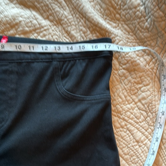 SPANX Pull-On Capri Jeans - Picture 8 of 11